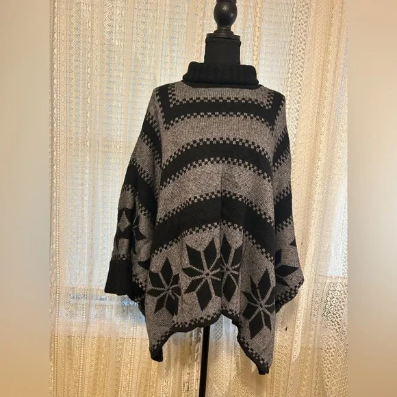 Black and Gray Poncho Sweater - Picture 3 of 5